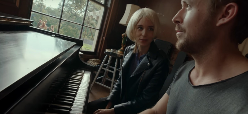 Sztárparádéval csábít Ryan Gosling újabb zenés-szerelmes filmje – előzetes
