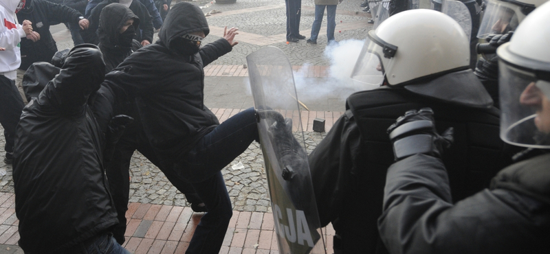 Egy magyart is őrizetbe vettek a varsói zavargások miatt