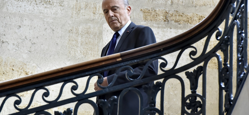 Juppé nem ugrik be Fillon helyére - jöhet Sarkozy?