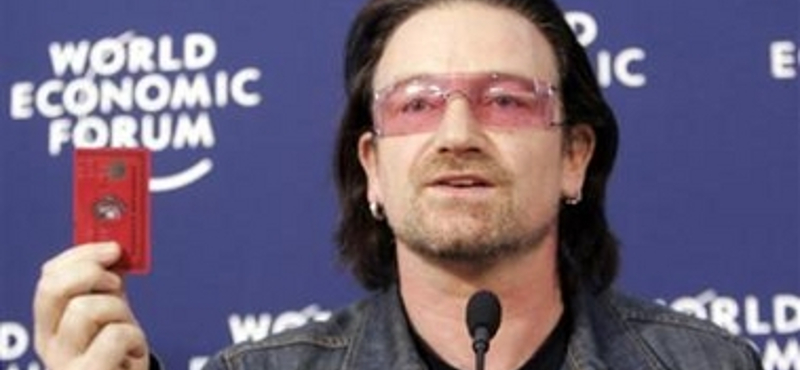 Bono: Menekültek, nem migránsok