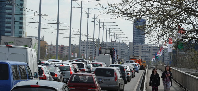 1,1 százalék miatt óriási sztrájkot hirdettek a BKV-sok