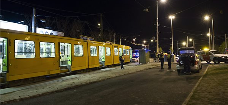 Megkéseltek egy embert szombat este a 37-es villamoson (fotók)