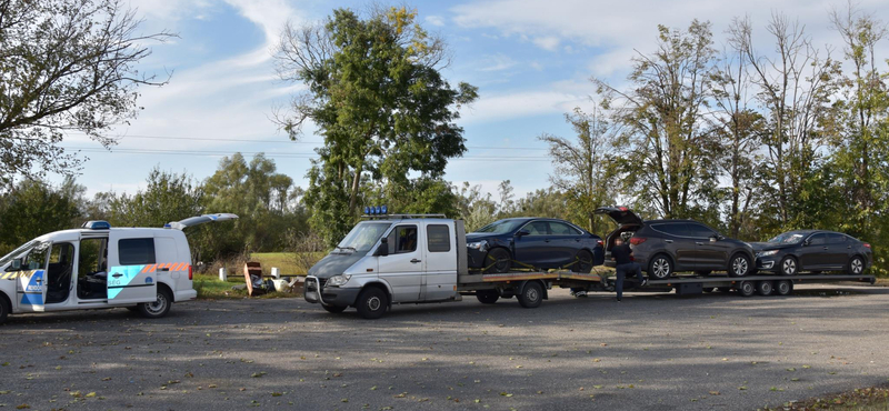 Kétmilliós bírságot kapott a 4-es úton lekapcsolt horrortréler sofőrje