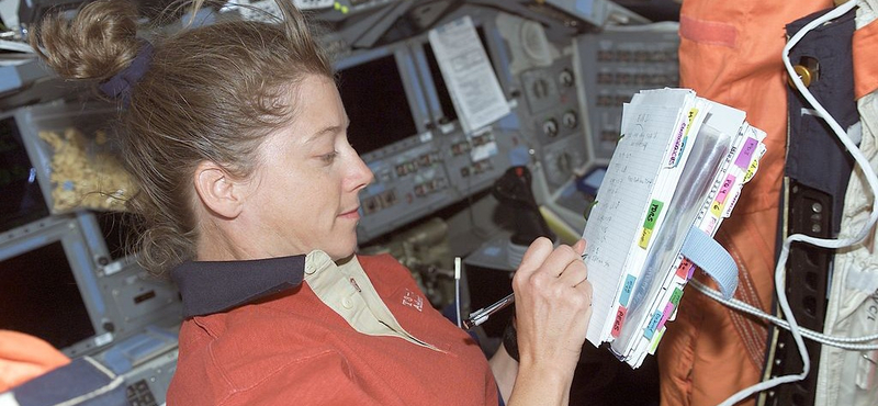 Ha a szovjetek ceruzával is tudtak írni az űrben, a NASA-nak miért kell méregdrága űrtoll? Íme a magyarázat