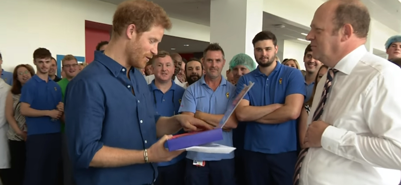 Harry herceg szó szerint édes lett: a Haribo gumicukrot készített neki