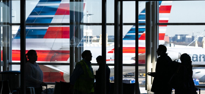 Földre parancsolták az American Airlines összes járatát az Egyesült Államokban [frissítve]