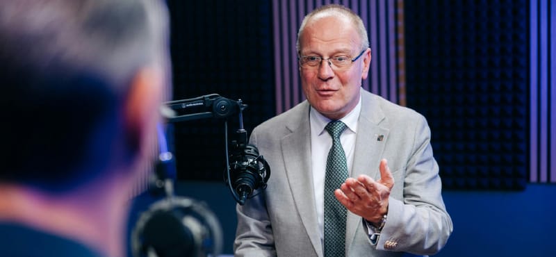 Kik szóltak be, kiknek? Megdöbbentő dolgok történnek a Fideszben