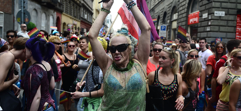 Béreljen Avatart a prágai Pride-ra