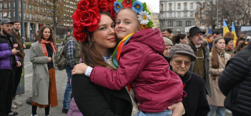 „Ruszkik haza” transzparenssel vonultak ma Budapesten 