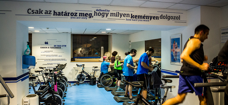 Koronavírus: mi a helyzet a fitnessközpontokan és az uszodákban?