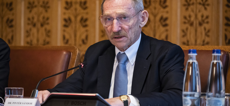 Pintér Sándor: Ősszel felmérik a diákok képességeit, rendőrhiány azért van, mert jól megy a gazdaság