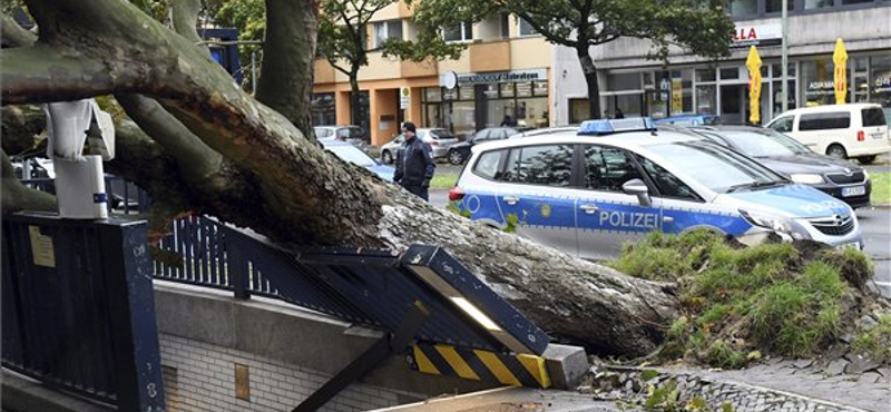 Óriási vihar söpört végig Németországon, 4 halott – fotók