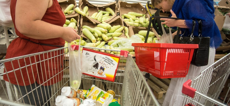 A vasárnapi boltzár után itt az újabb csapás a magyar üzleteknek