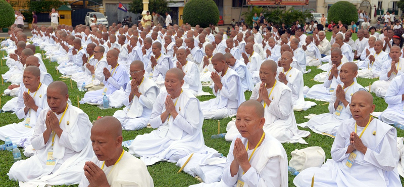 Már a buddhisták is – egy apátot vádolnak Kínában szexuális zaklatással