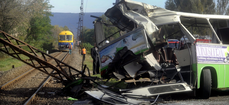 Levélben kér bocsánatot a sofőr a tatabányai buszbalesetért