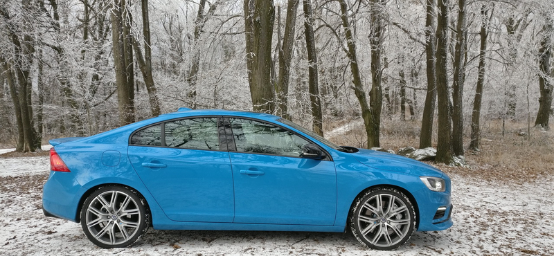 Történelmet ír a Volvo: 2019-től minden modell elektromos- és hibrid meghajtást kap