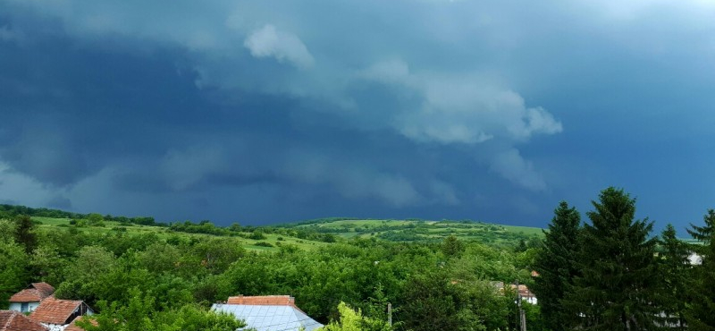 Szupercella nőtt Borsod fölé, fotók is jöttek a viharokról