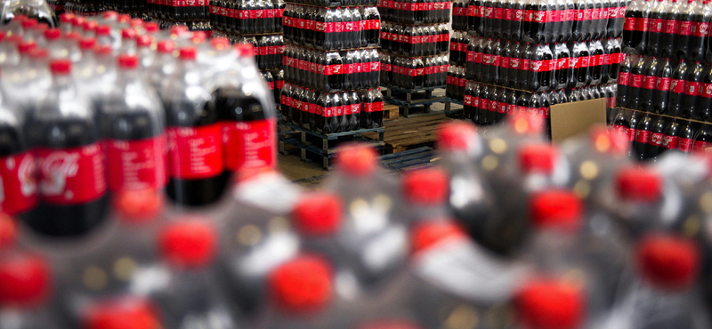 Ön is észrevette, hogy volt valami furcsaság az utóbbi időben a coca-colás üvegeken?