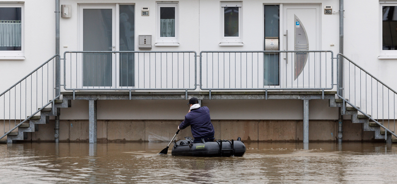 Küzdenek az árvízzel Németországban, egyes településrészekről evakuálni kellett a lakosságot - fotók
