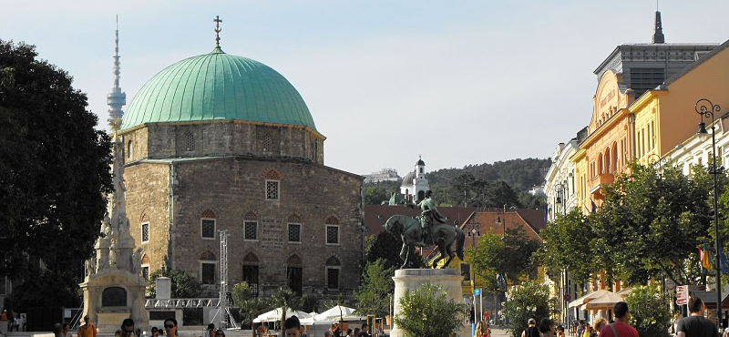 Zárva tartó múzeumok, hidegebb víz a Hullámfürdőben – Pécs is spórolna a rezsin