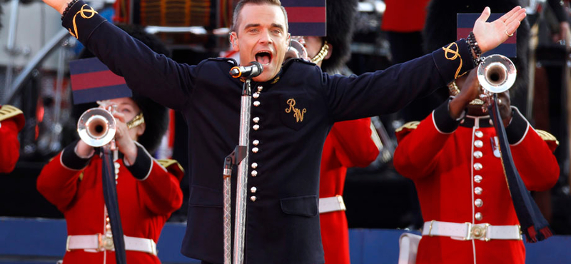 Megszületett Robbie Williams első gyereke