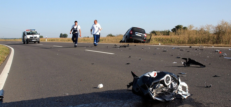 Meghalt egy motoros Győr határában