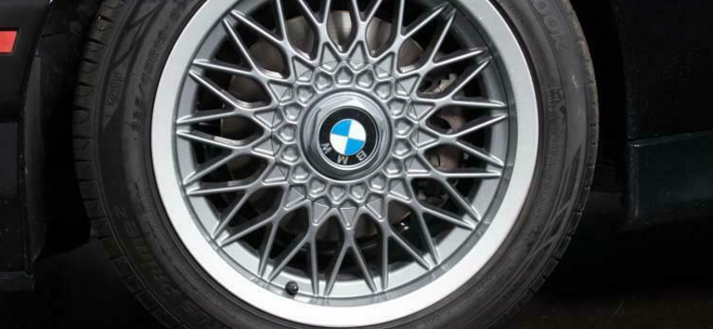 Két hónap kényszerszünet után májusban újraindul a termelés a BMW-nél
