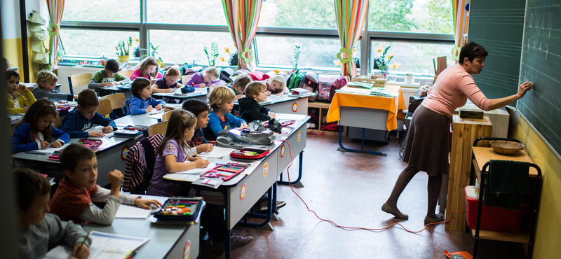 Stressz helyett motiváló üzenetet kaptak az angol gyerekek a nagy vizsga előtt