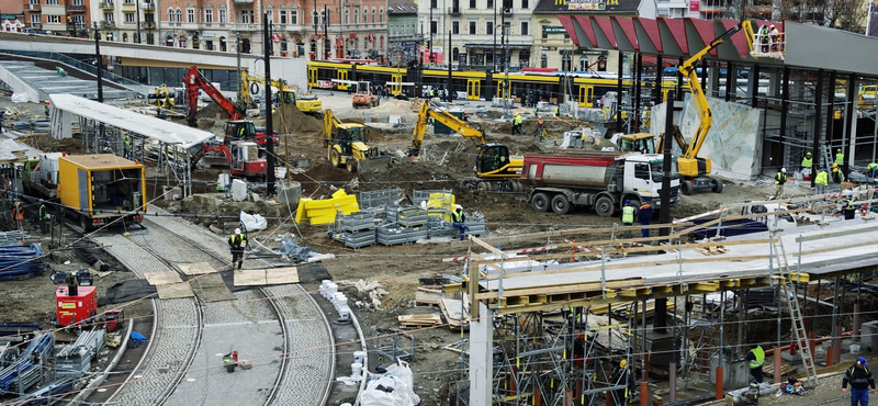 Egy megállót kihagy a 2-es metró a hétvégén