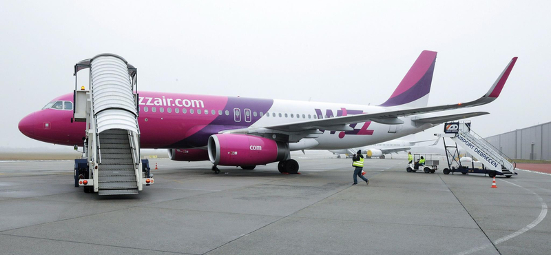 Santanderbe is repül a Wizz Air