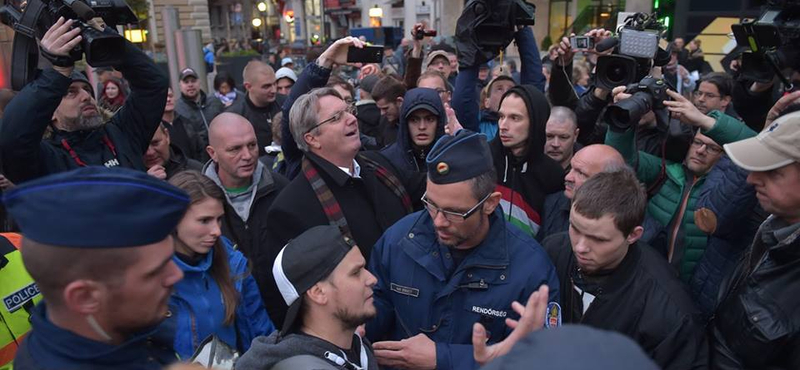 "Ilyen soha többé ne történhessen" - bekeményít a Rácskert az íróverés után