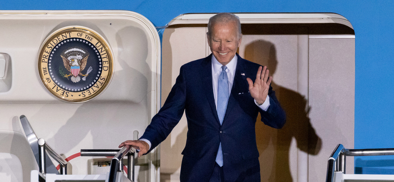 Biden negatív tesztet adott, így elhagyhatta a karantént