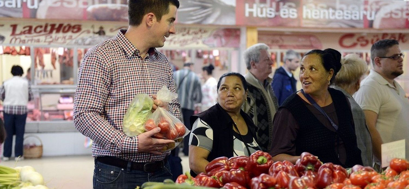 Kocsis Máté szerint a világ bonyolultabb annál, hogy kedves hölgyek kérdezgessenek róla