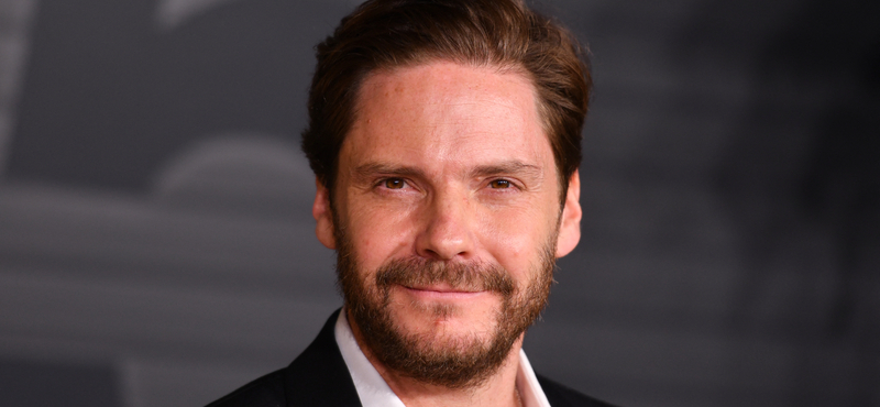 Az Operaházban tűnt fel Daniel Brühl