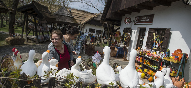 Nyugat-Magyarország lett Burgenland kiszolgáló személyzete