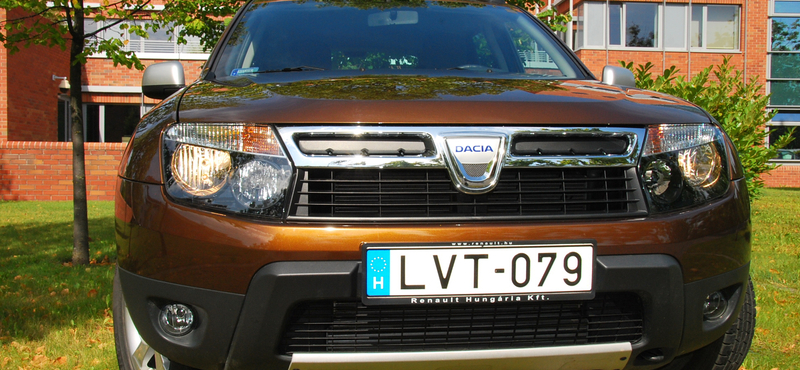 Év tesztautója 2011 döntő: vezet a Dacia