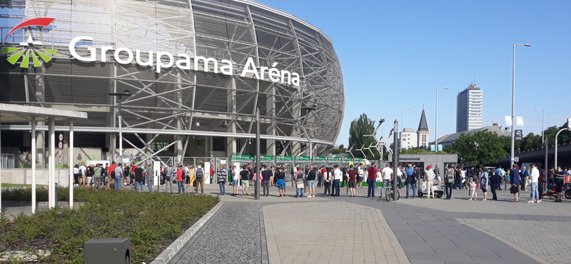 Három stadion és az Operaház egy része is nemzeti színekben fog virítani a német–magyar meccs alatt