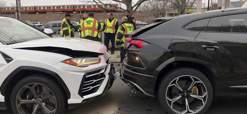 Ellopott két Lamborghinit pár tinédzser, aztán egymásnak mentek a piros lámpánál