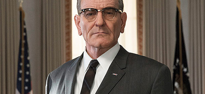 Rá sem lehet ismerni a Breaking Bad sztárjára LBJ elnök szerepében