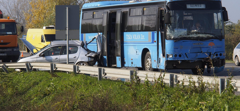 Fotó a 47-esen történt halálos balesetről