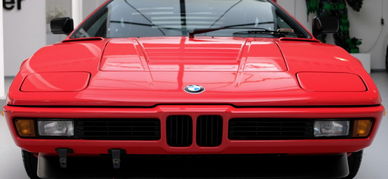 Méregdrága, kevesebb mint 20 ezer kilométert futott BMW M1-et árulnak