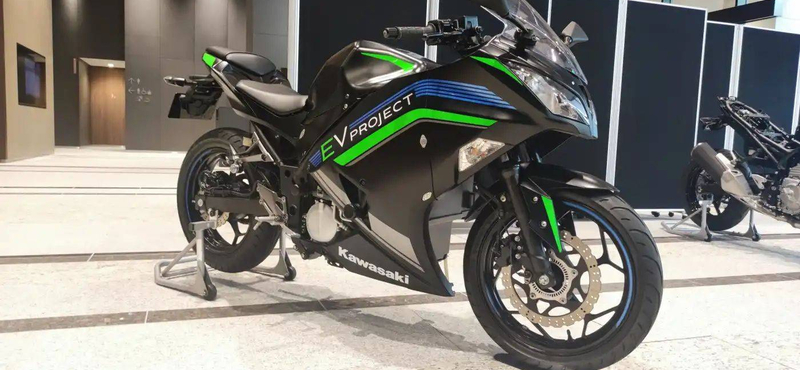 Elektromos gyártóvá válik a Kawasaki