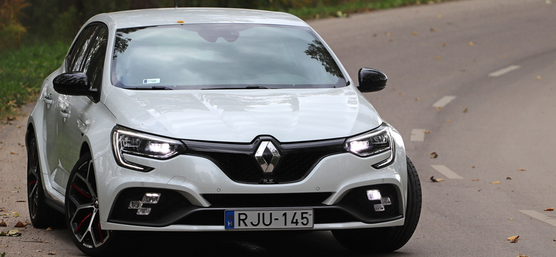 Nem tréfa, trófea: meghajtottuk a 300 lóerős Renault Megane-t