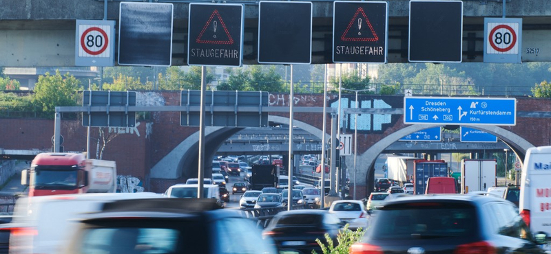 Minden korábbinál több autó van Németországban