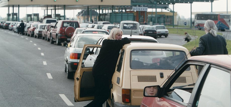 A rendőrség azt kéri, hogy mindenki kerülje el a röszkei határátkelőt