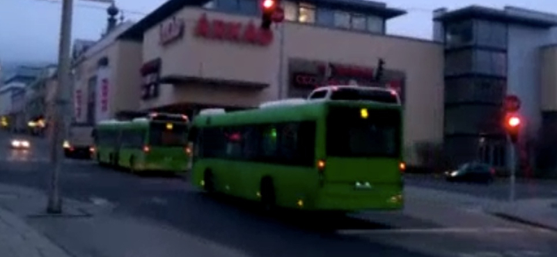 Több százmilliós kárt okozott a városnak Pécs önkormányzati cége egy buszvásárlással