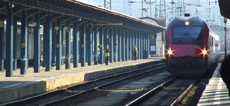 MÁV: A németországi és ausztriai havazások miatt késnek a vonatok