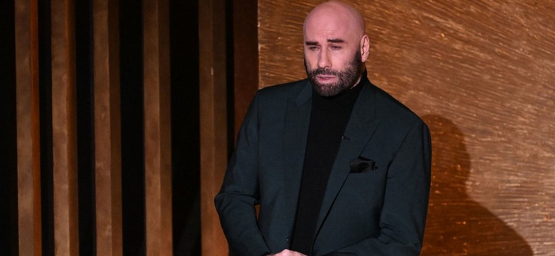 John Travolta a könnyeivel küszködve idézte fel Olivia Newton-John és Kirstie Alley emlékét