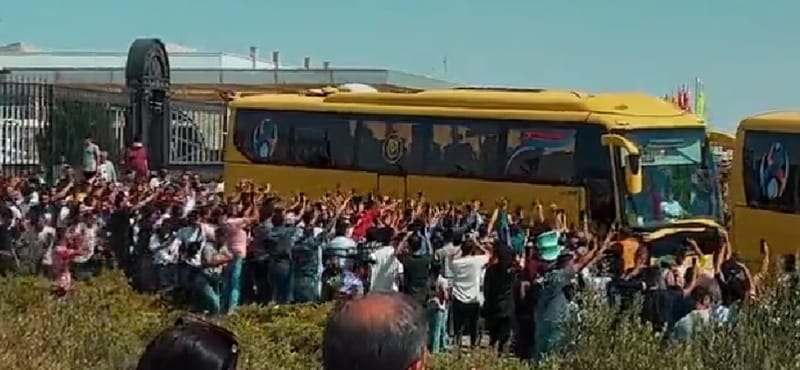 Elözönlötték az iráni Ronaldo-szurkolók az al-Nasszr szállodáját Teheránban – videó