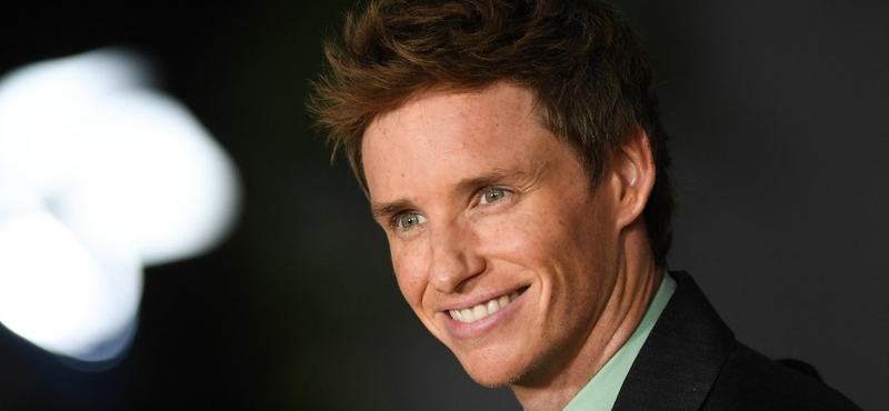 Eddie Redmayne most egy budapesti kávézóban bukkant fel